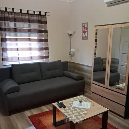 Fonagy בית הארחה 3*