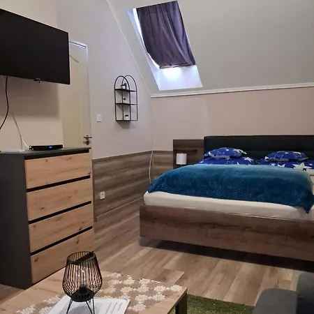 Fonagy בית הארחה 3*